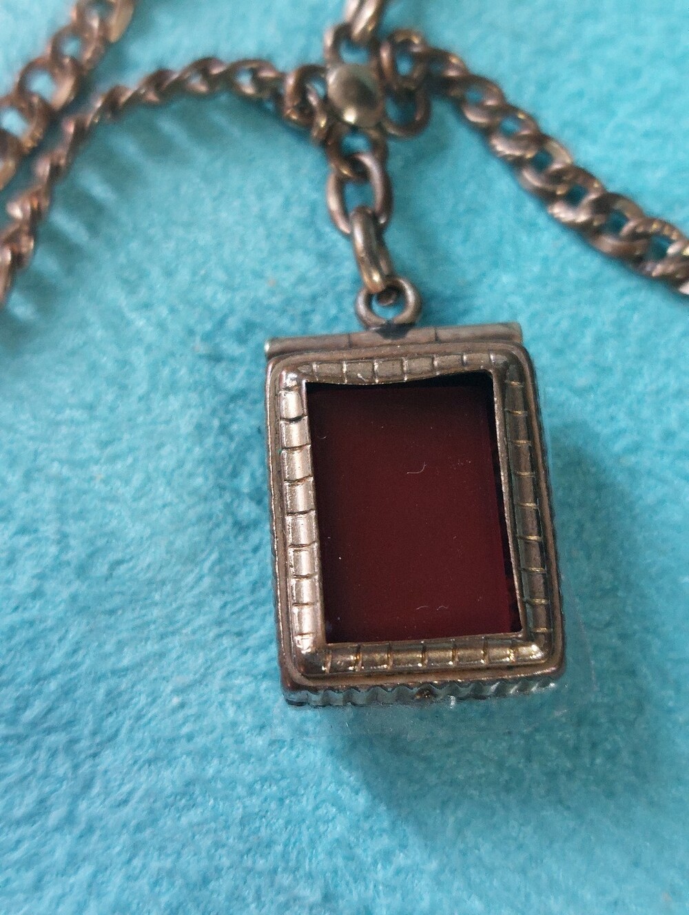 Victorian Diamond-Cut Curb Chain, Double Sided Fob w/T-Bar, Gold-filled, Unisex - Picture 3 of 15